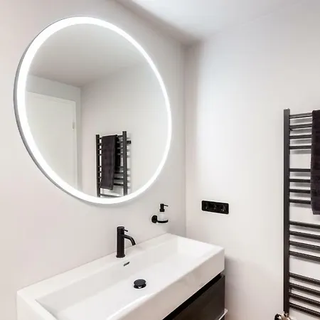 Admiral Design And Pool Apartamento Siófok